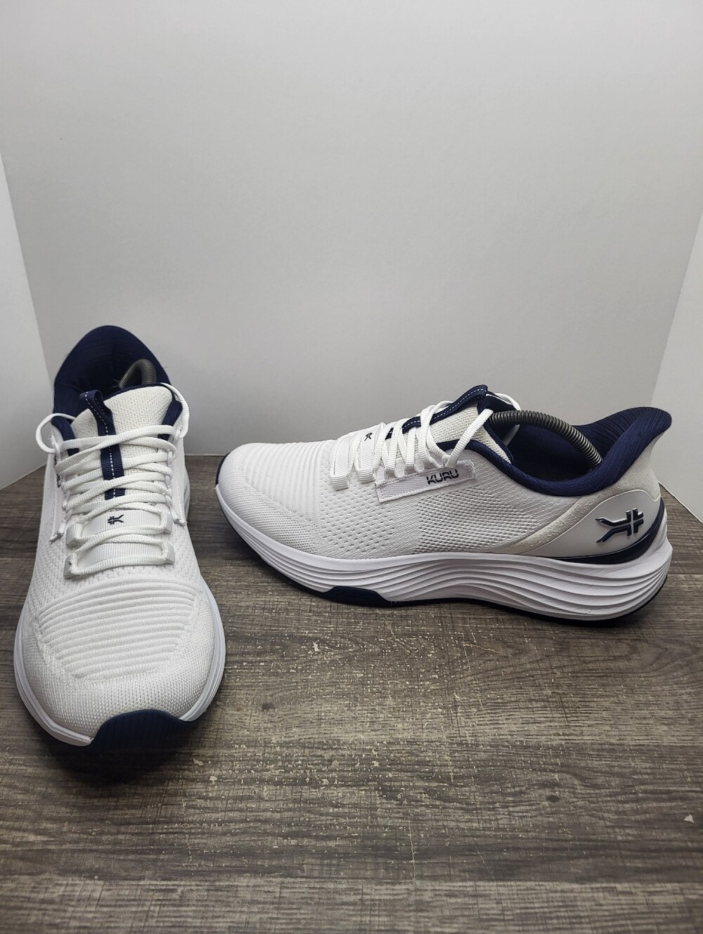 Kuru Atom 2 Mens Size 11 White Blue Athletic Running Walking Shoes Sneakers